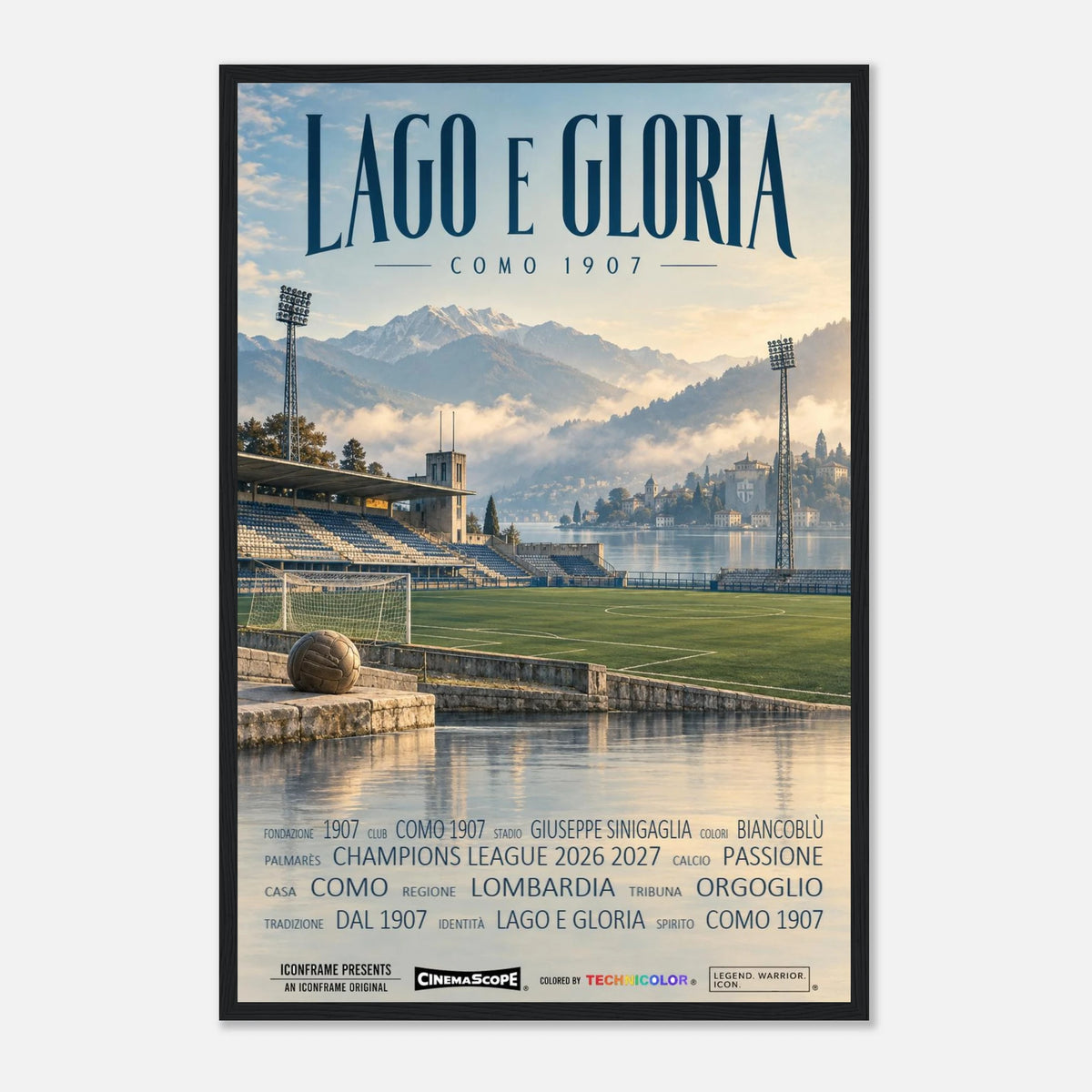 Como 1907 Poster „Lago e Gloria“ – 40 × 60 cm, mit schwarzem Holzrahmen vor hellem Hintergrund