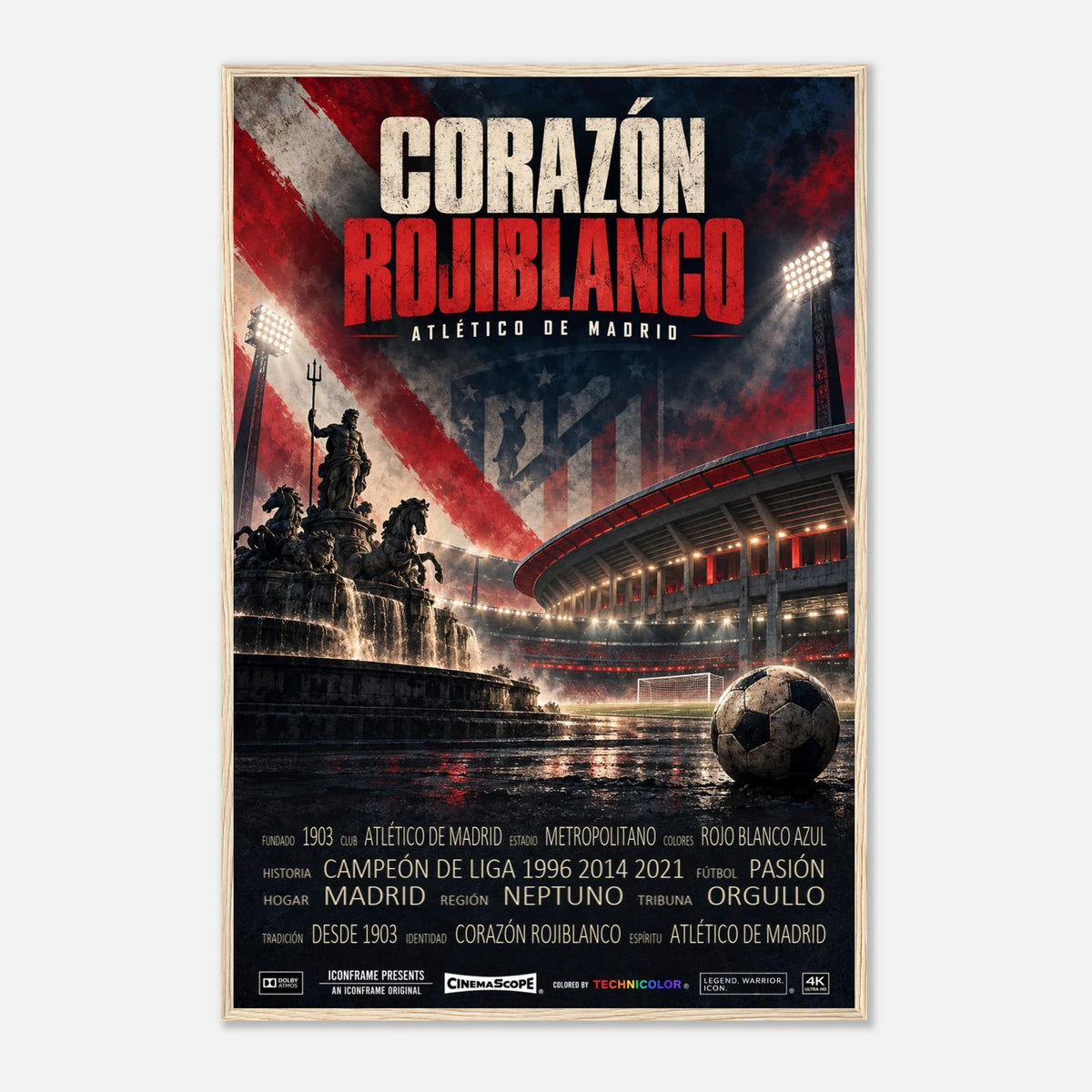 Atlético Madrid Poster „Corazón Rojiblanco“ – 60 × 90 cm, mit naturfarbenem Holzrahmen vor hellem Hintergrund