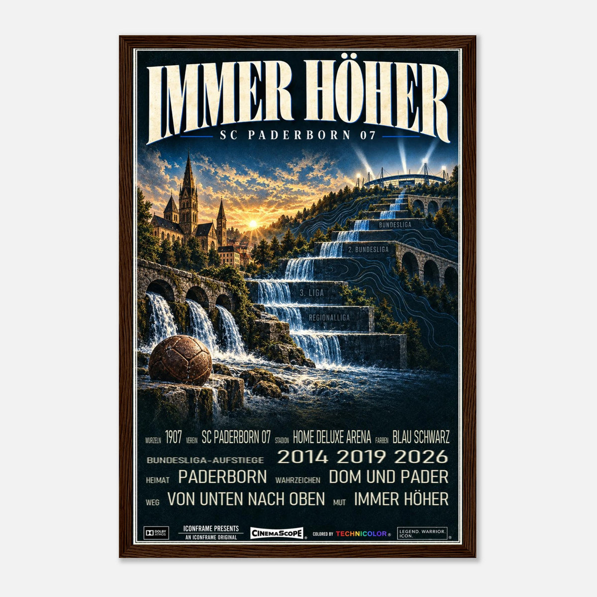 SC Paderborn 07 Poster „Immer höher“ – 30 × 45 cm, mit dunkelbraunem Holzrahmen vor hellem Hintergrund