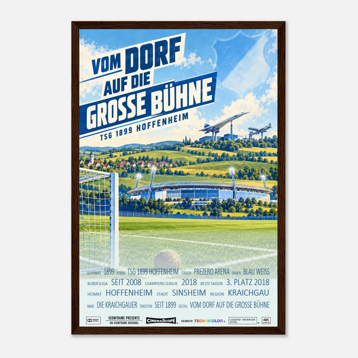 TSG Hoffenheim Poster „Vom Dorf auf die große Bühne“ – 30 × 45 cm, mit dunkelbraunem Holzrahmen vor hellem Hintergrund