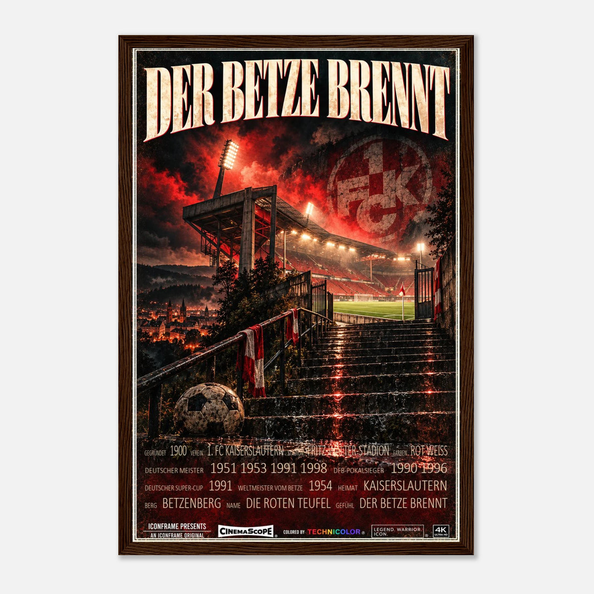 1. FC Kaiserslautern Poster „Der Betze brennt“ – 30 × 45 cm, mit dunkelbraunem Holzrahmen vor hellem Hintergrund