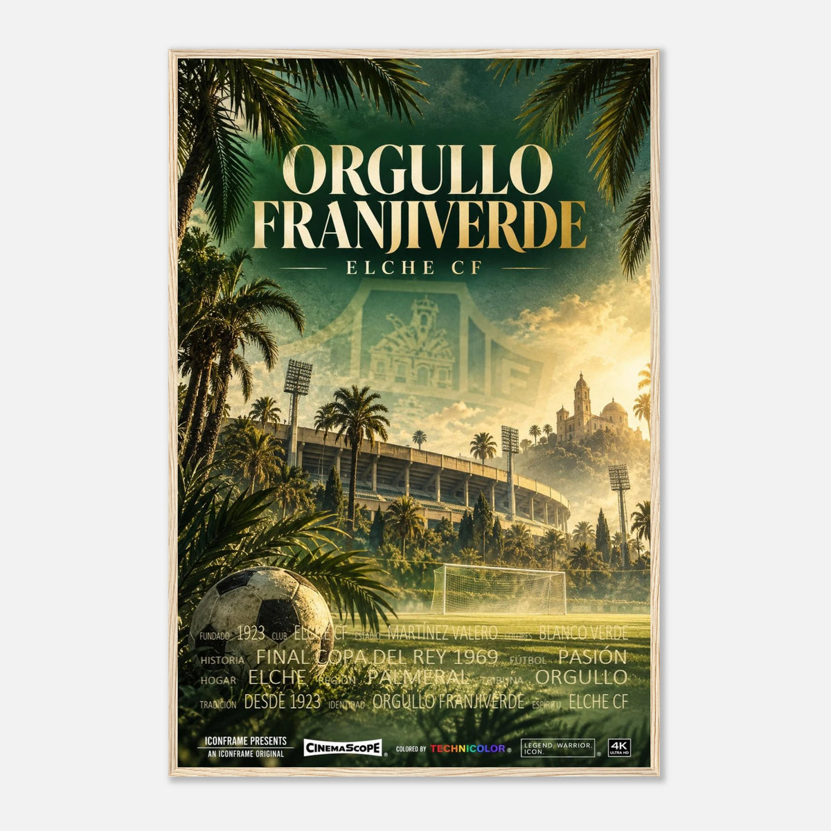 FC Elche Poster „Orgullo Franjiverde“ – 60 × 90 cm, mit naturfarbenem Holzrahmen vor hellem Hintergrund