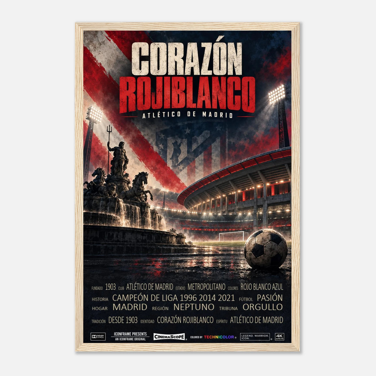 Atlético Madrid Poster „Corazón Rojiblanco“ – 30 × 45 cm, mit naturfarbenem Holzrahmen vor hellem Hintergrund