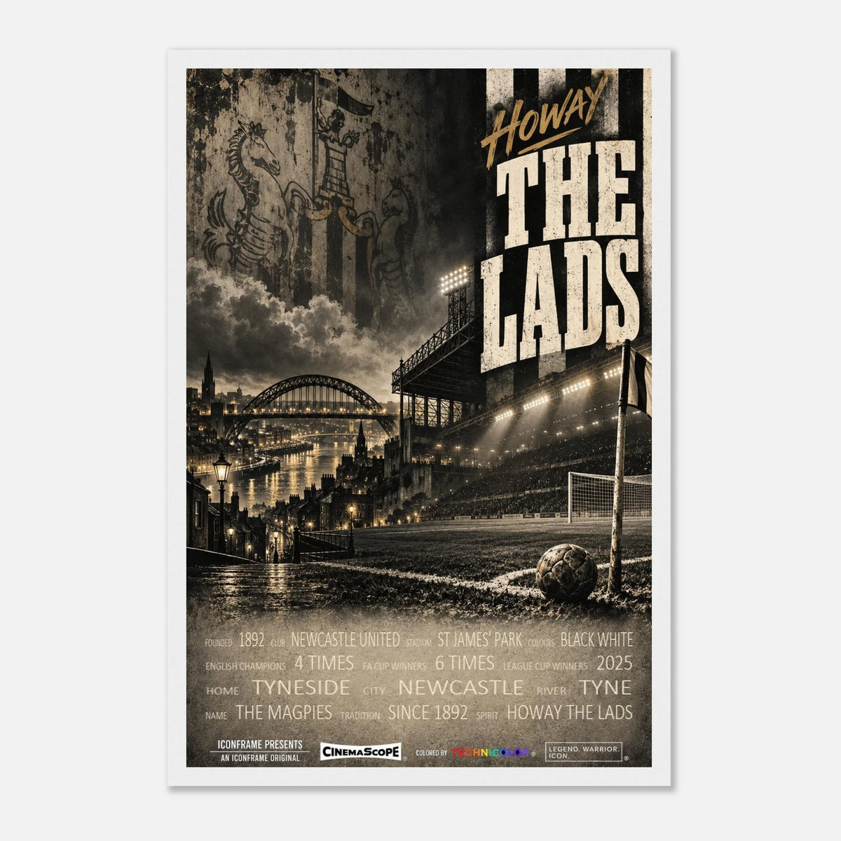 Newcastle United Poster „Howay the Lads“ – 30 × 45 cm, mit weißem Holzrahmen vor hellem Hintergrund