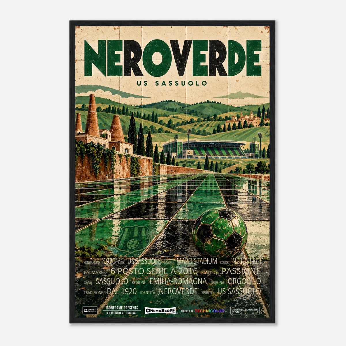 US Sassuolo Poster „Neroverde“ – 40 × 60 cm, mit schwarzem Holzrahmen vor hellem Hintergrund