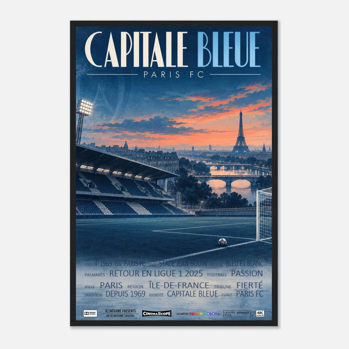 Paris FC Poster „Capitale Bleue“ – 40 × 60 cm, mit schwarzem Holzrahmen