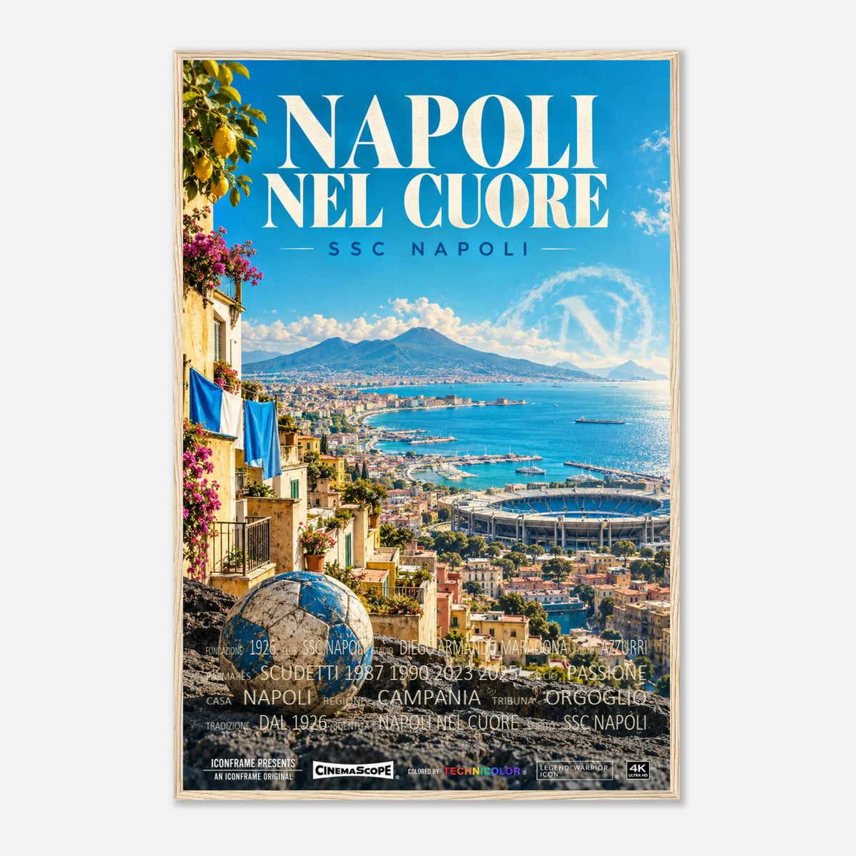 SSC Neapel Poster „Napoli nel Cuore“ – 60 × 90 cm, mit naturfarbenem Holzrahmen vor hellem Hintergrund