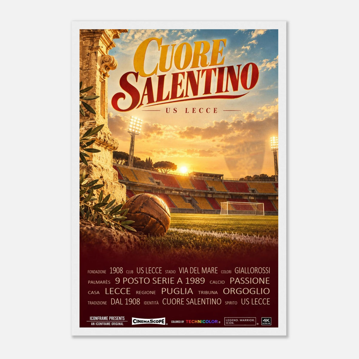 US Lecce Poster „Cuore Salentino“ – 30 × 45 cm, mit weißem Holzrahmen vor hellem Hintergrund