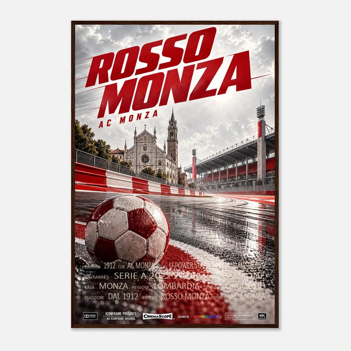 AC Monza Poster „Rosso Monza“ – 60 × 90 cm, mit dunkelbraunem Holzrahmen vor hellem Hintergrund