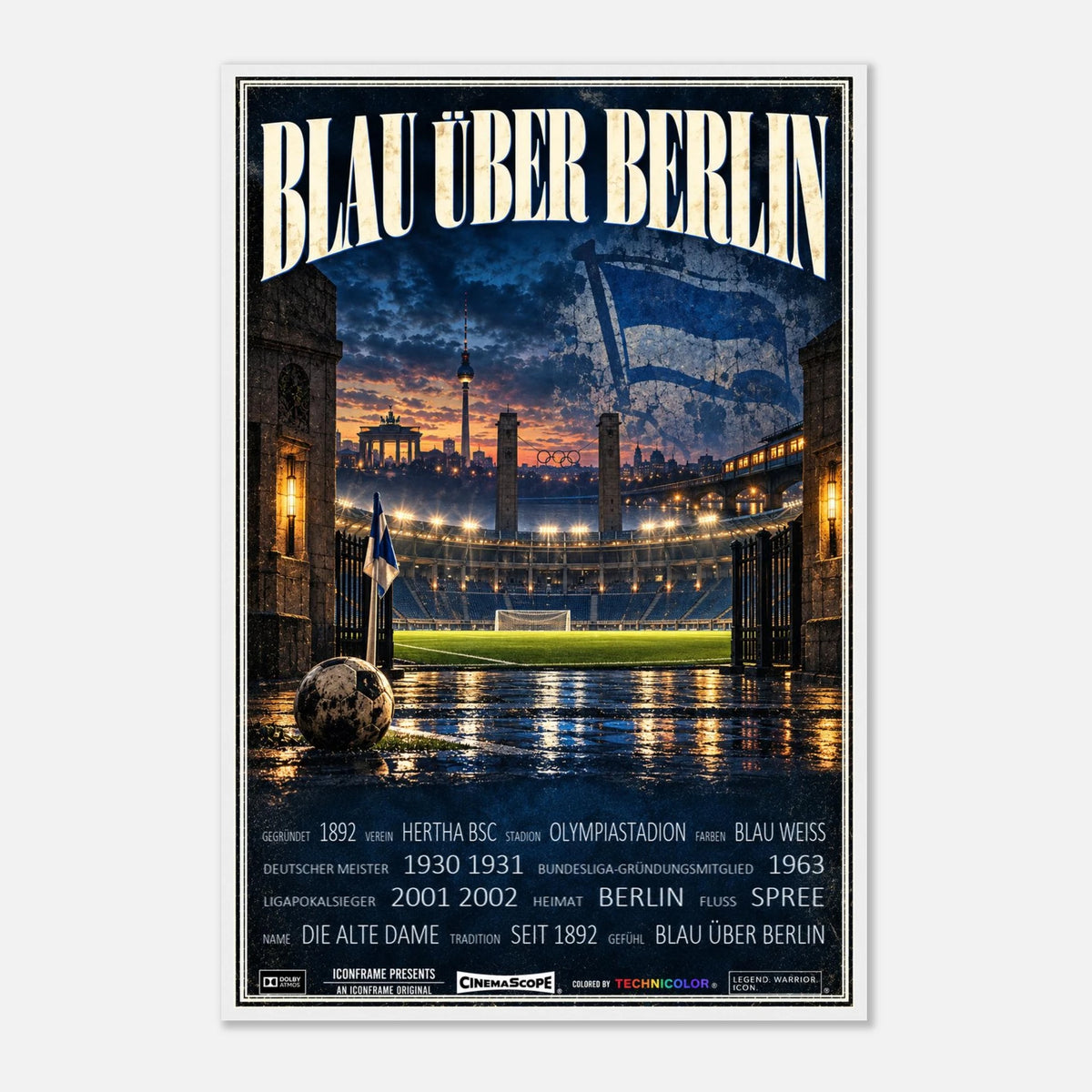 Hertha BSC Poster „Blau über Berlin“ – 60 × 90 cm, mit weißem Holzrahmen vor hellem Hintergrund