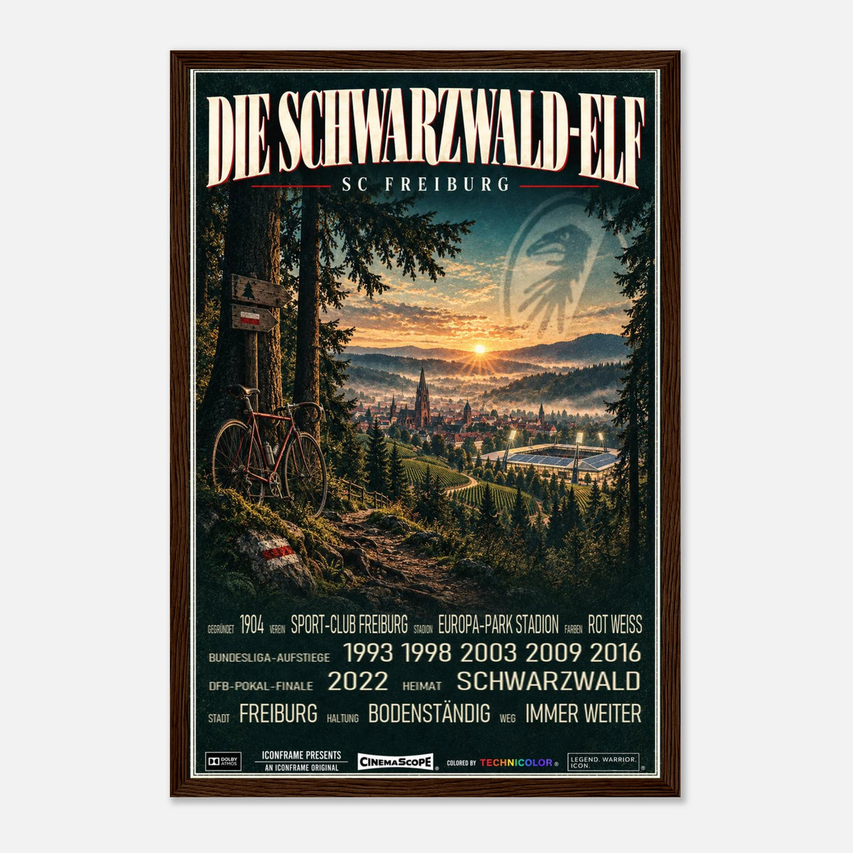 SC Freiburg Poster „Die Schwarzwald-Elf“ – 30 × 45 cm, mit dunkelbraunem Holzrahmen vor hellem Hintergrund