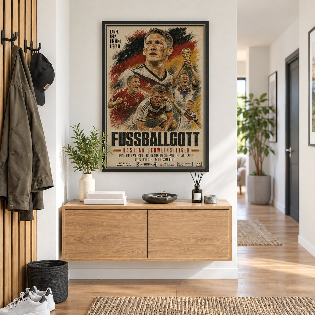 B. Schweinsteiger Poster im Flur