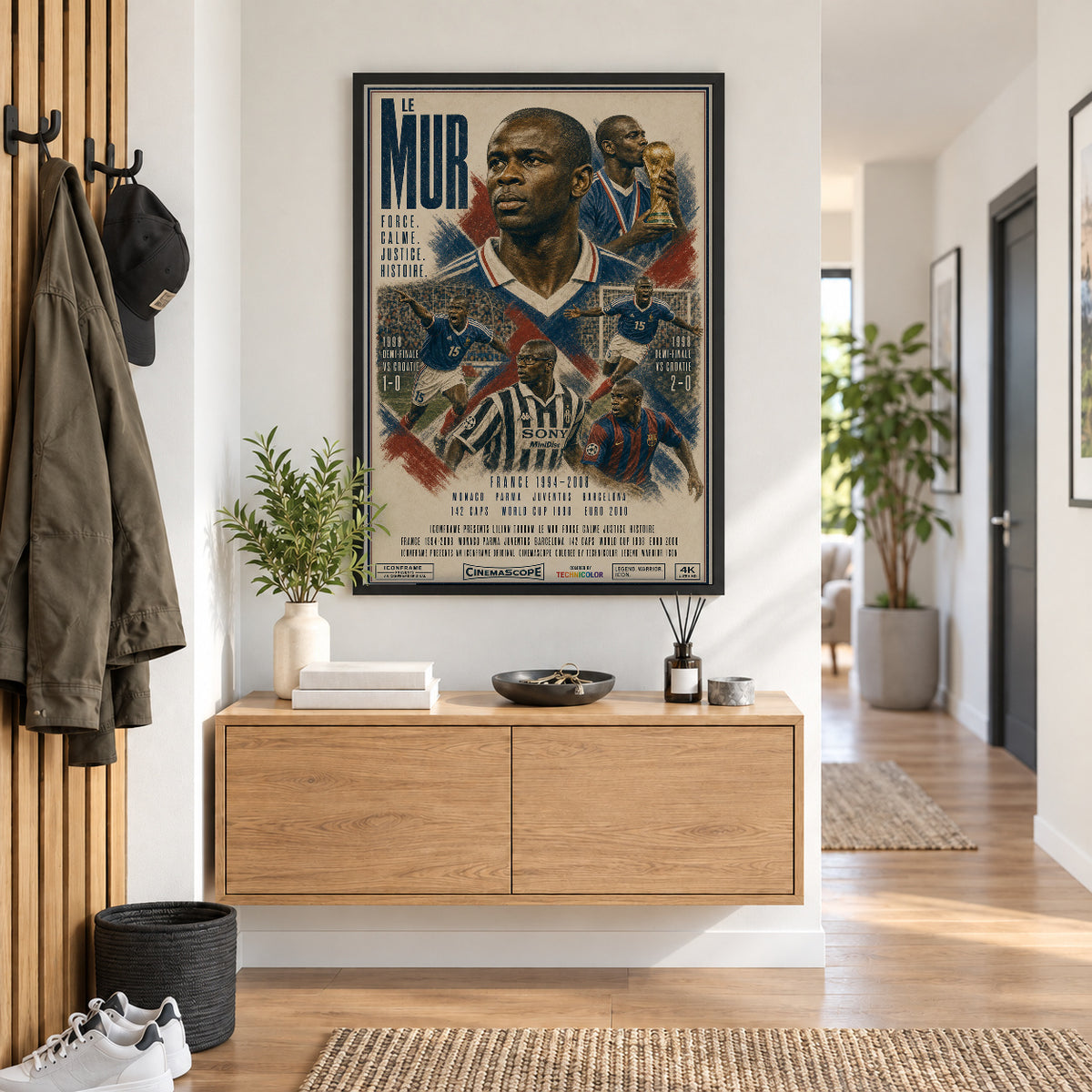 Lilian Thuram Poster im Flur