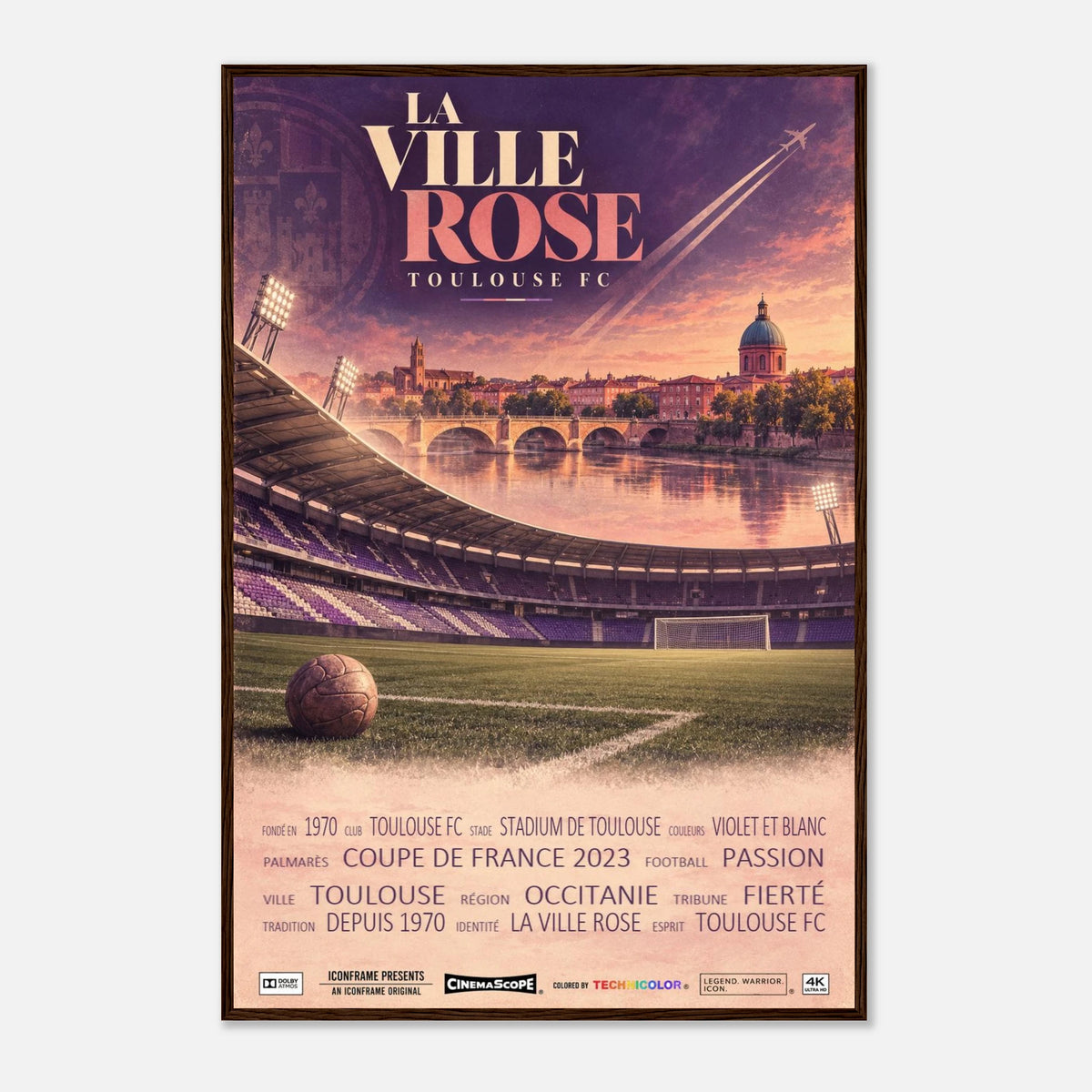 FC Toulouse Poster „La Ville Rose“ – 60 × 90 cm, mit dunkelbraunem Holzrahmen