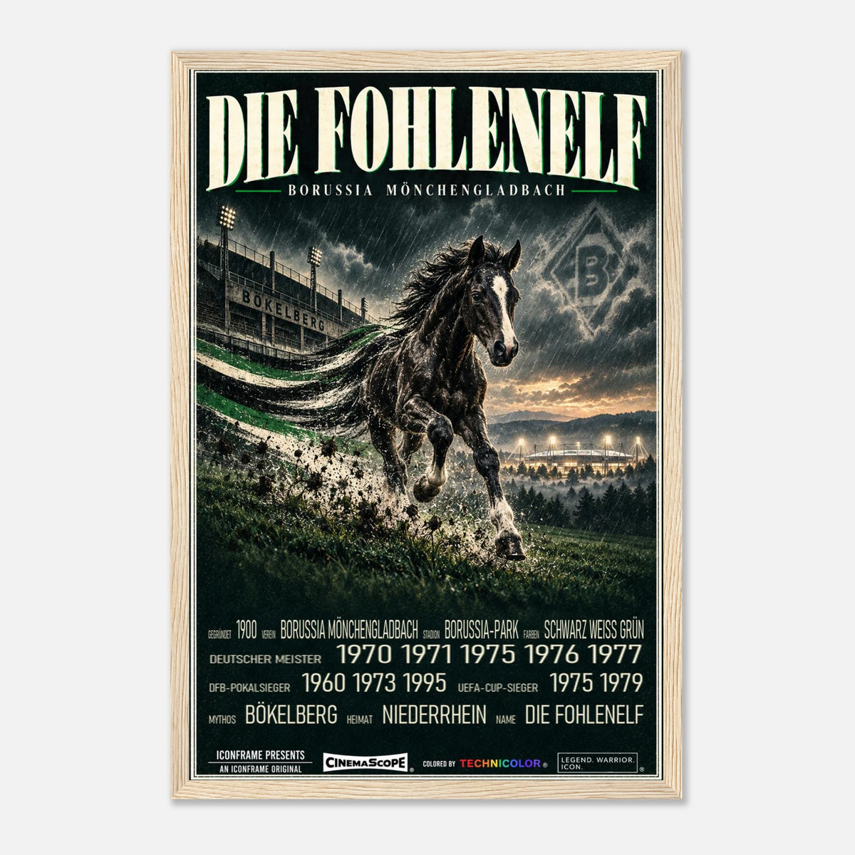 Borussia Mönchengladbach Poster „Die Fohlenelf“ – 30 × 45 cm, mit naturfarbenem Holzrahmen vor hellem Hintergrund