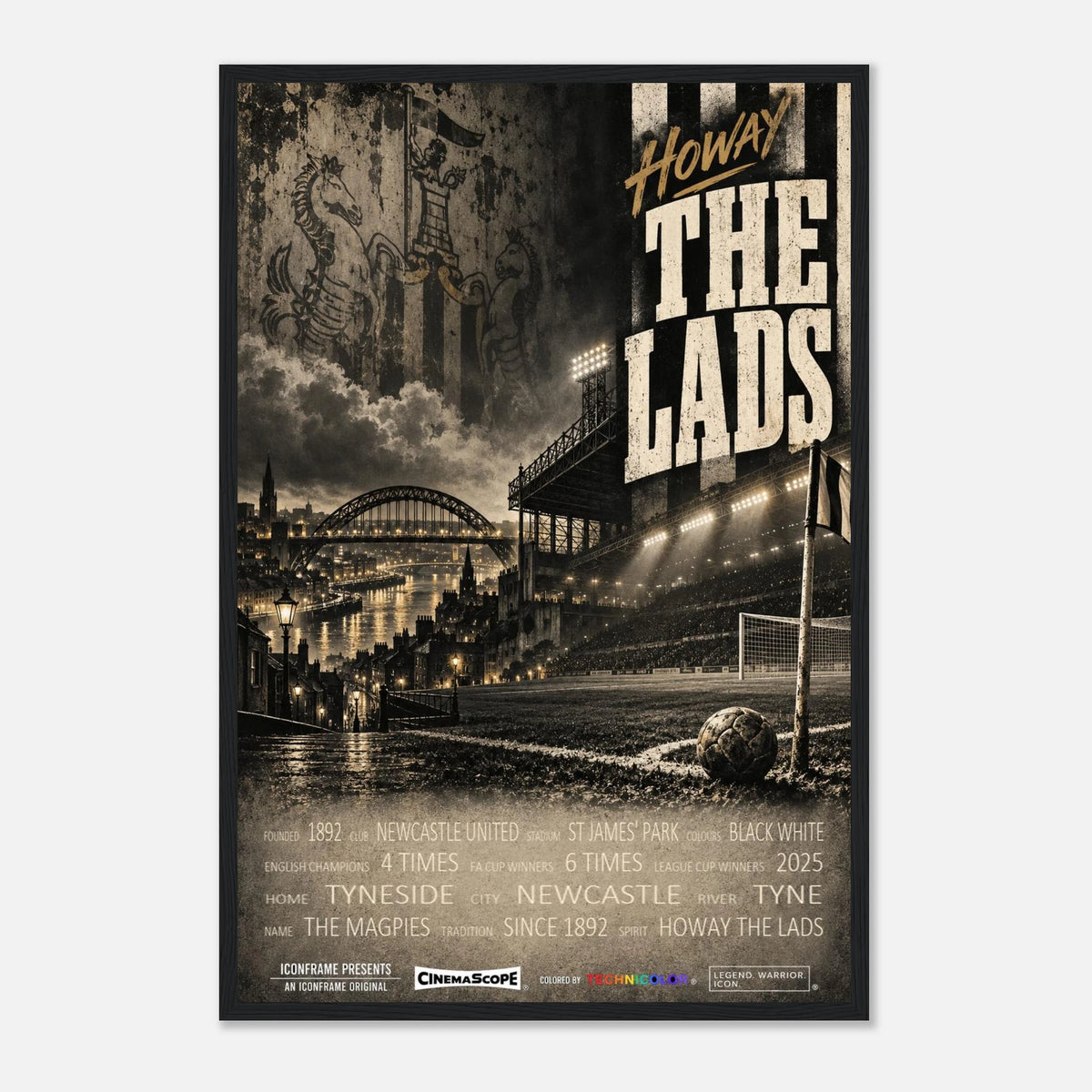 Newcastle United Poster „Howay the Lads“ – 40 × 60 cm, mit schwarzem Holzrahmen vor hellem Hintergrund