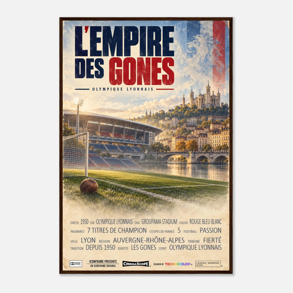 Olympique Lyon Poster „L’Empire des Gones“ – 60 × 90 cm, mit dunkelbraunem Holzrahmen