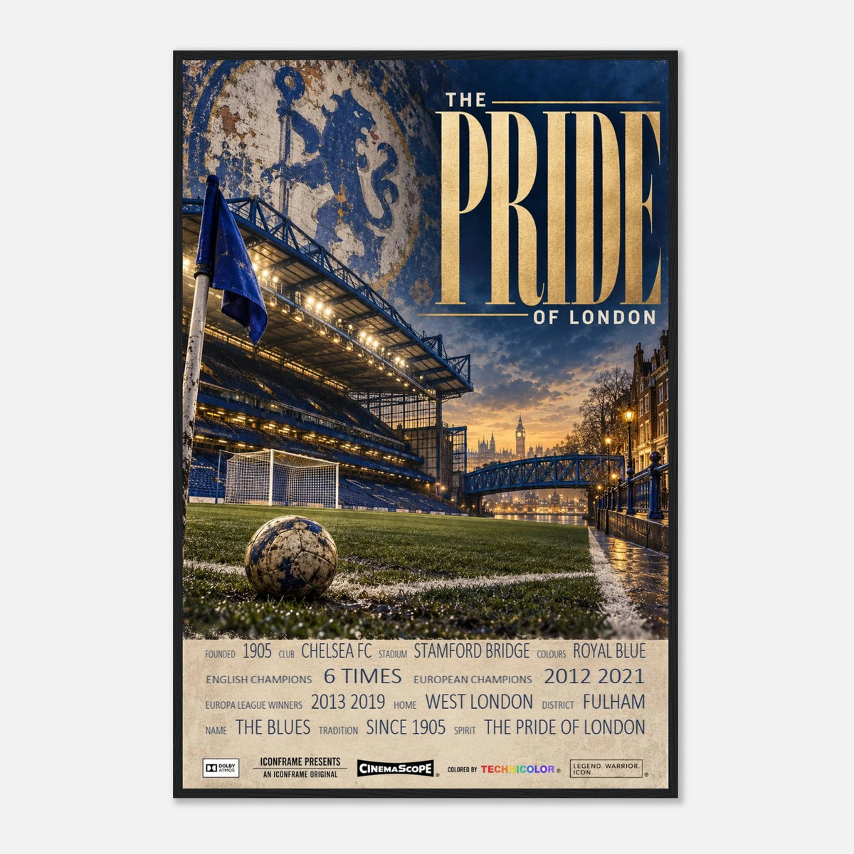 Chelsea Poster „The Pride of London“ – 60 × 90 cm, mit schwarzem Holzrahmen vor hellem Hintergrund
