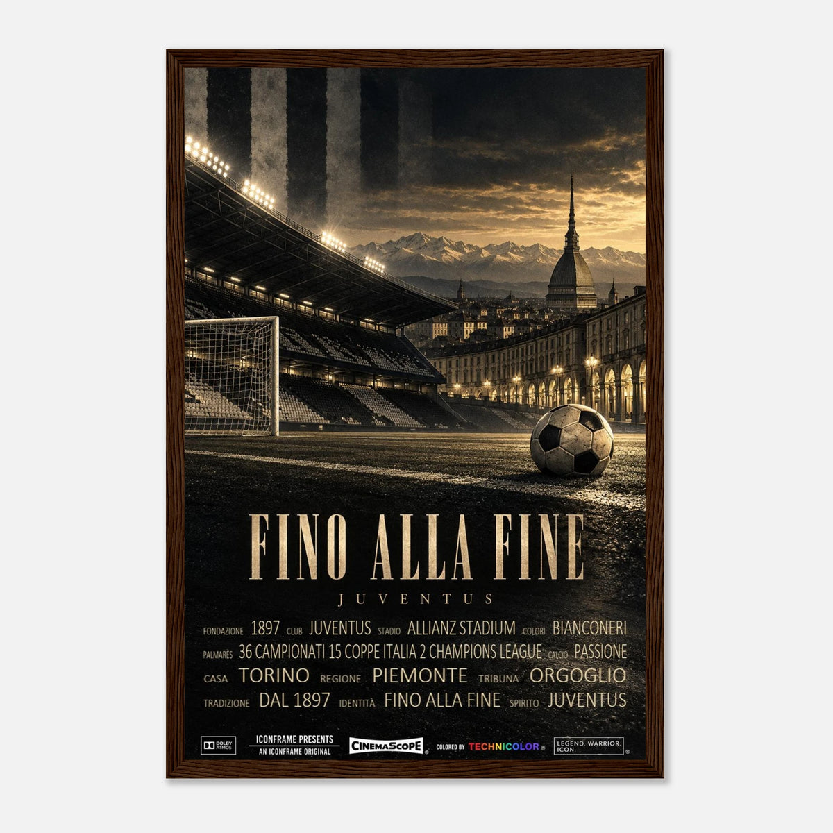 Juventus Turin Poster „Fino alla Fine“ – 30 × 45 cm, mit dunkelbraunem Holzrahmen vor hellem Hintergrund
