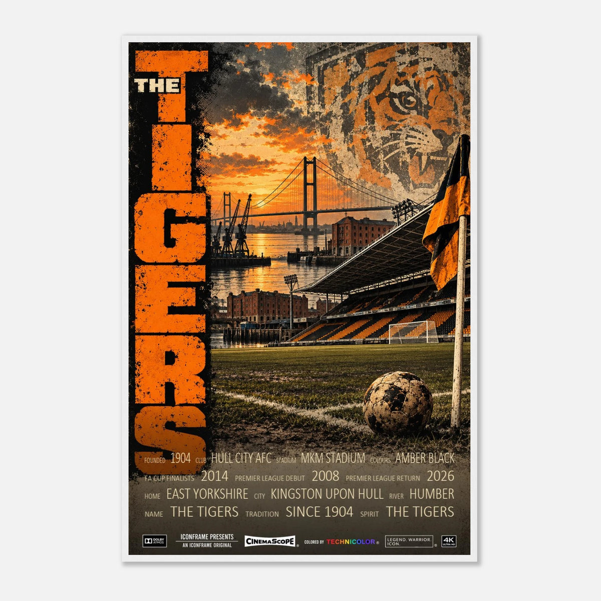 Hull City Poster „The Tigers“ – 60 × 90 cm, mit weißem Holzrahmen vor hellem Hintergrund