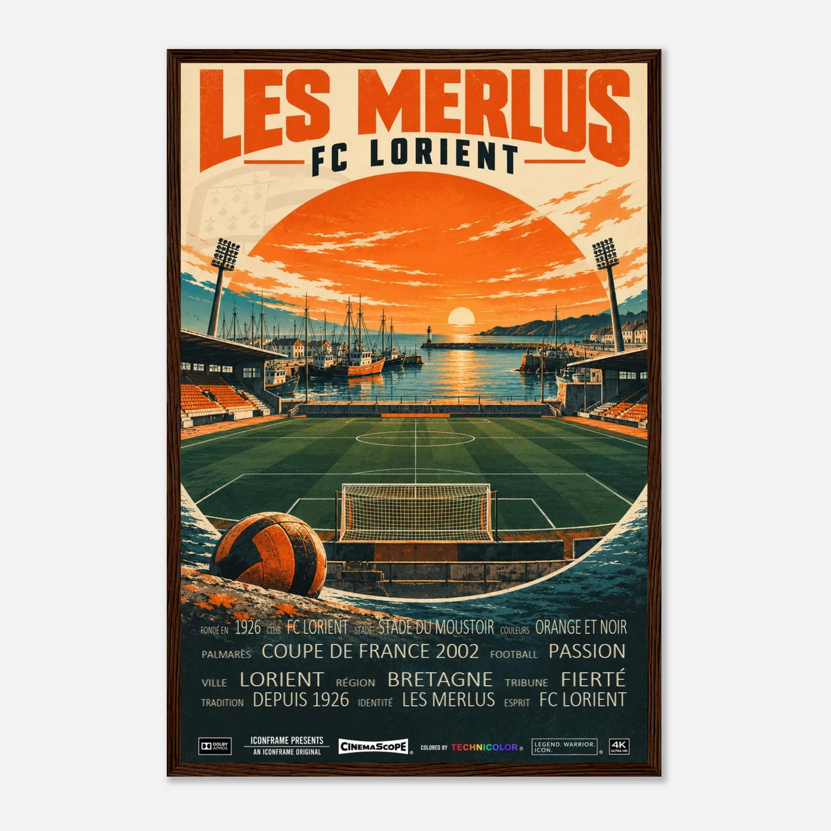 FC Lorient Poster „Les Merlus“ – 40 × 60 cm, mit dunkelbraunem Holzrahmen