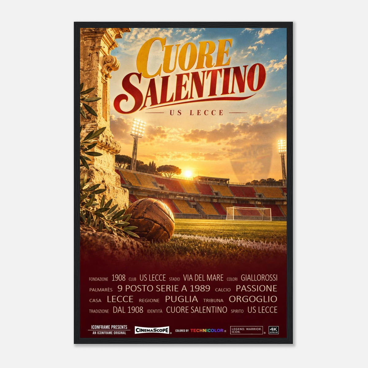US Lecce Poster „Cuore Salentino“ – 40 × 60 cm, mit schwarzem Holzrahmen vor hellem Hintergrund